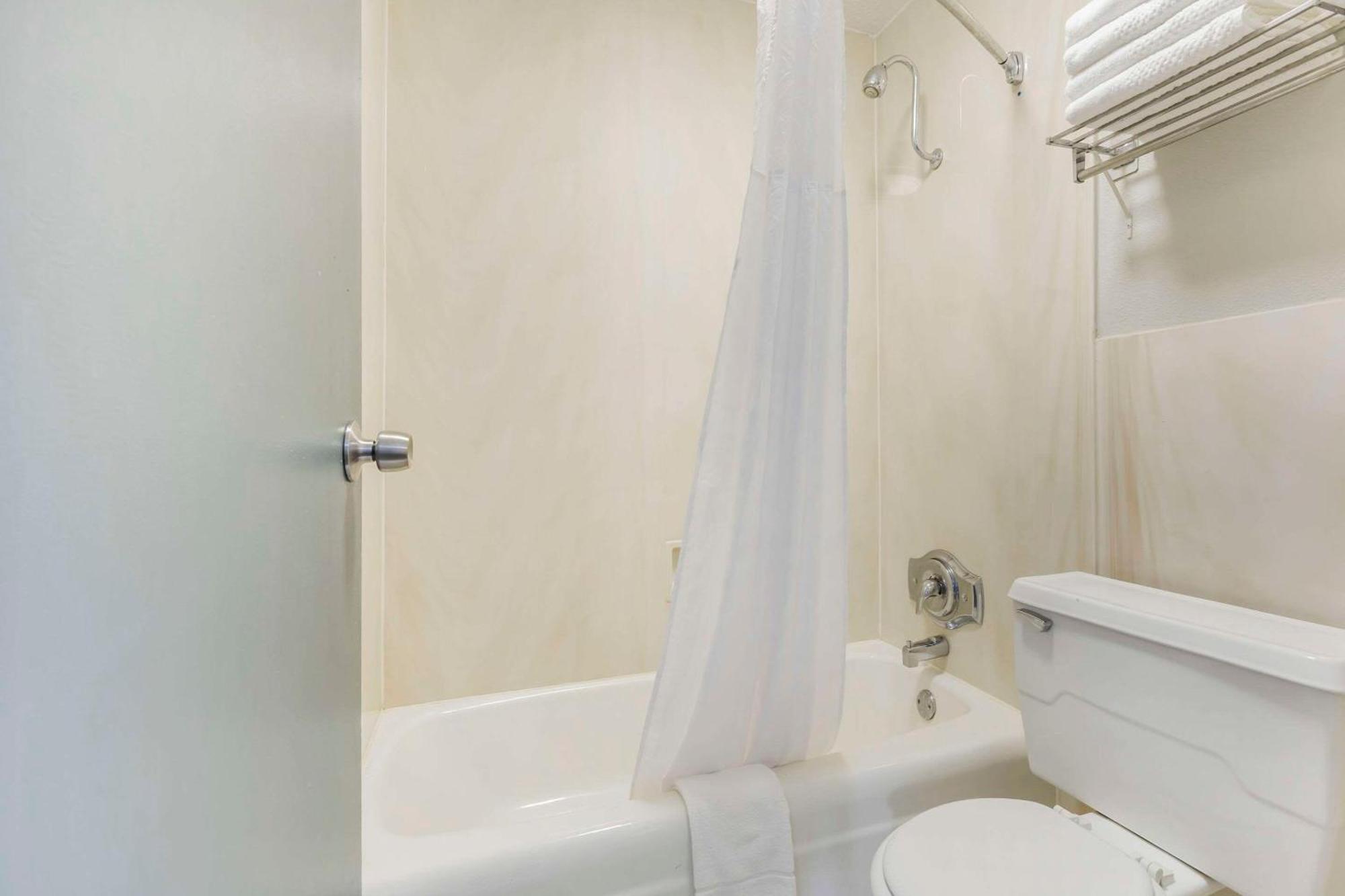 Quality Inn & Suites Santee Εξωτερικό φωτογραφία
